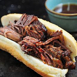 balsamic-roast-beef-french-dip-sand